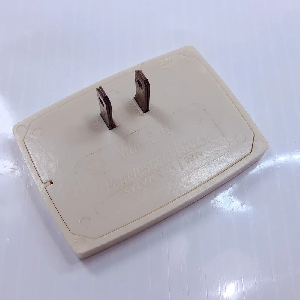 Vintage Sylvania Panelescent Nite-Lite night light 120V rectangle ivory WORKS